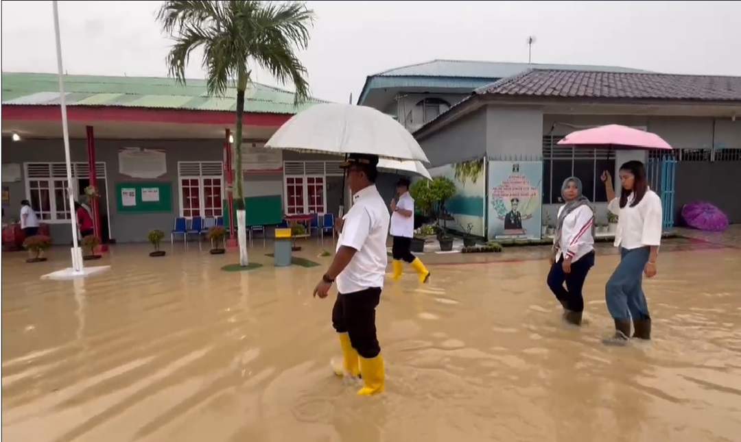 27.11.24BANJIR3