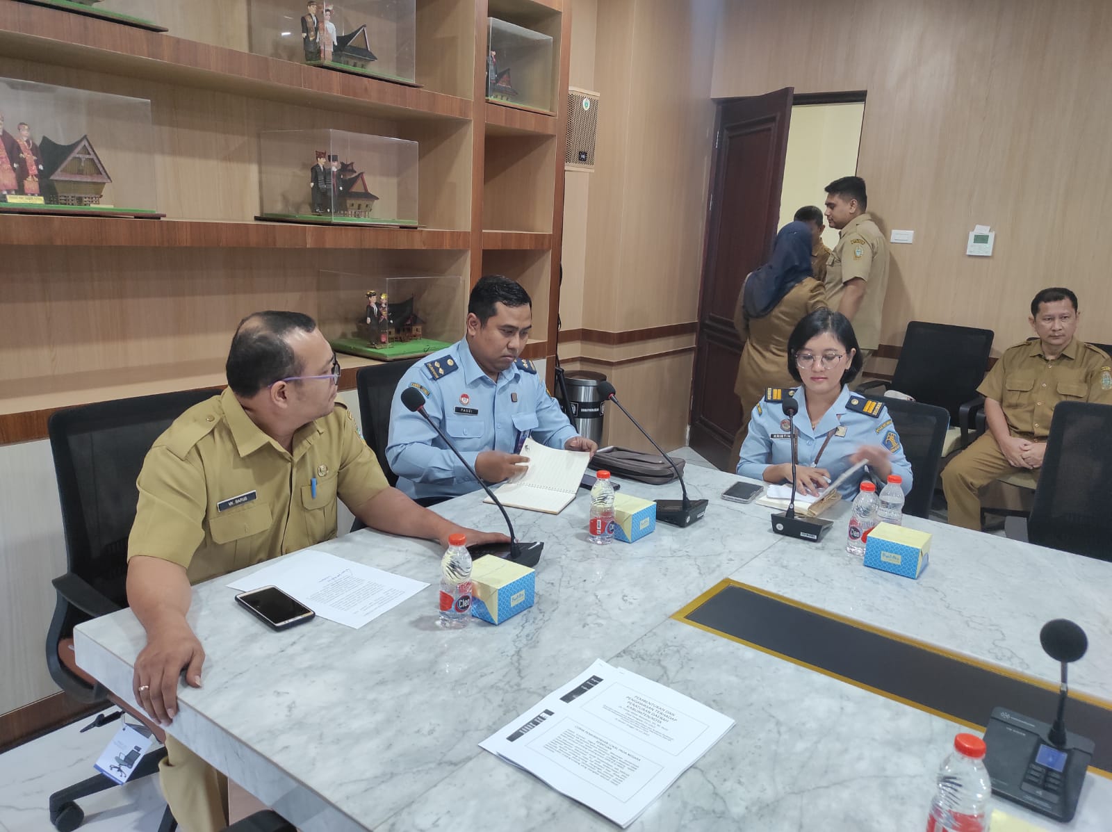 rapat identifikasi dan analisis perda2