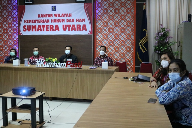 penutupan konferensi ilmiah2