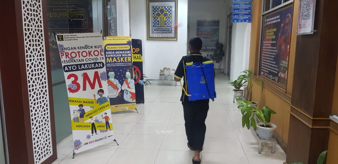 penyemprotan disinfektan nov2