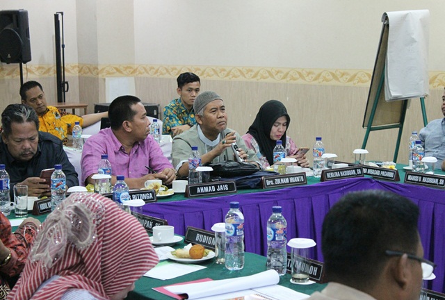 Rapat Kerja DPRD 4