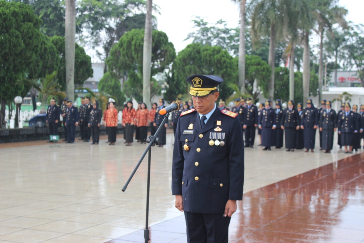 Ziarah makam TMP 9