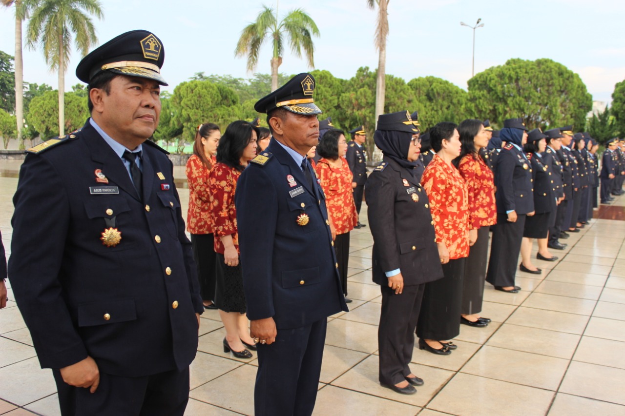 Ziarah makam TMP 9