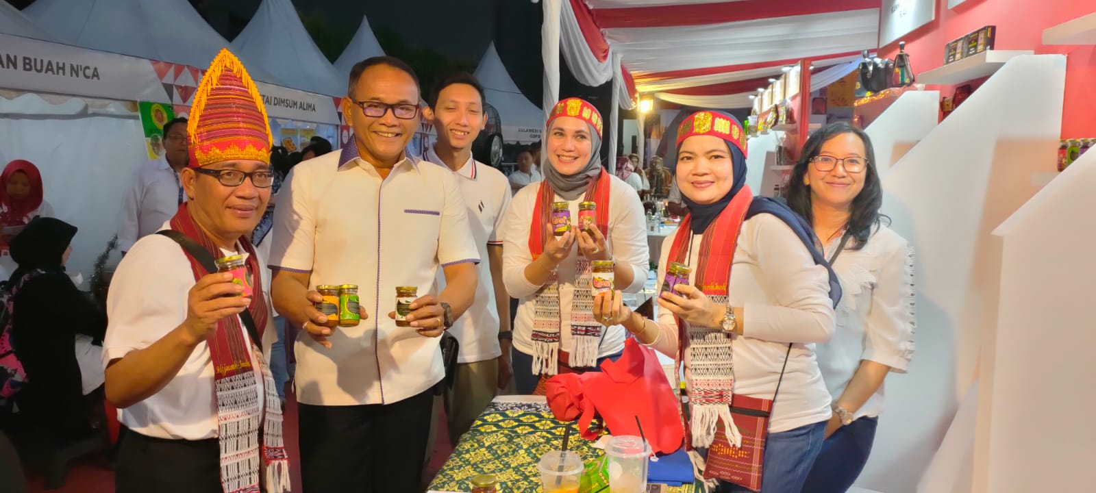 tinjau booth merek festival 2023 2