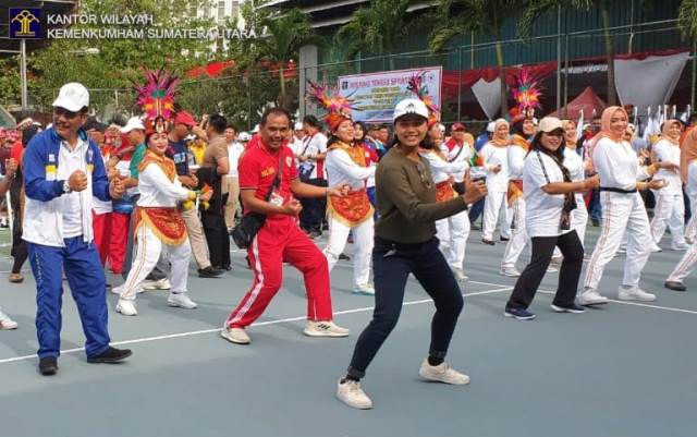 Dharma Wanita Kanwil Kemenkumham Sumut Turut Meriahkan Pembukaan Turnamen Tenis5