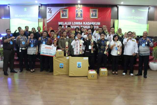 Juara I Lomba Kadarkum10