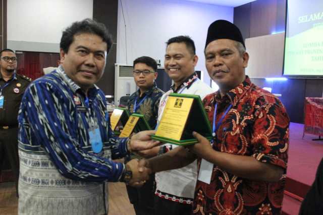 Juara I Lomba Kadarkum9