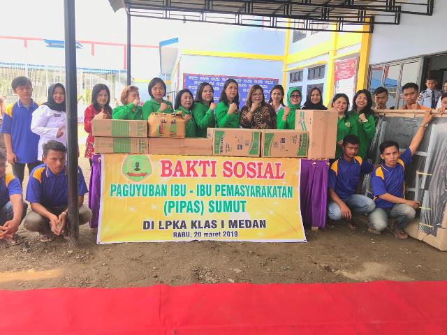 Kegiatan Bakti Sosial PIPAS4