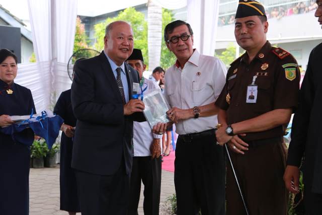 Menkumham Resmikan Rumah Ibadah Vihara Setya Darma Agung4