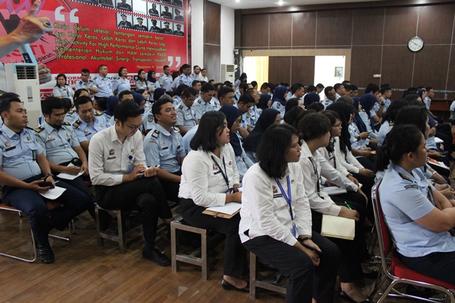 Rapat Umum Dengan Seluruh Pegawai Kantor Wilayah Sumut4