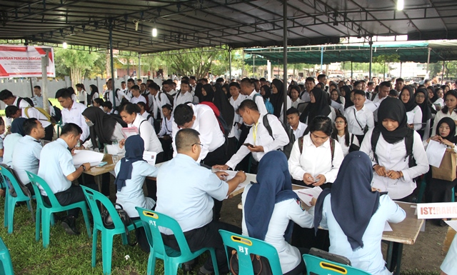 Sismolo Meminta Peserta Hati Hati Pegang Berkas2