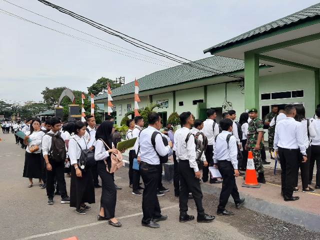 Sismolo Meminta Peserta Hati Hati Pegang Berkas7