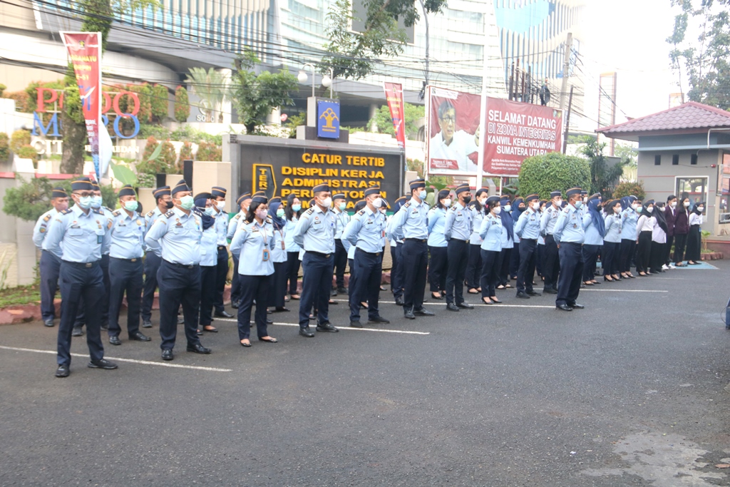 ZZZBerikan Pelayanan Terbaik Profesional dan Berkualitas Kepada Stakeholder9