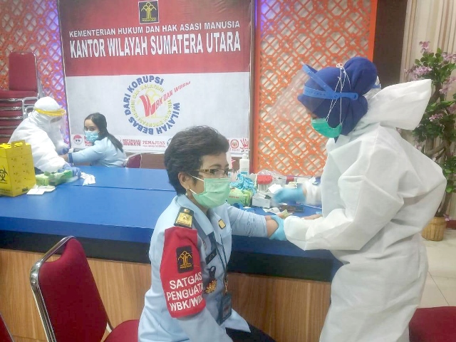 ZZZPencegahan Penyebaran Covid 19 Kanwil Kemenkumham Sumut Gelar Rapid Test2