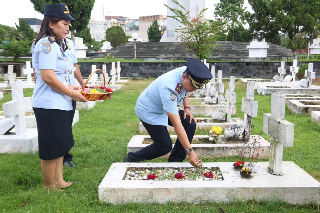 ZZZTabur Bunga di Makam Pahlawan Nasional Bukit Barisan10