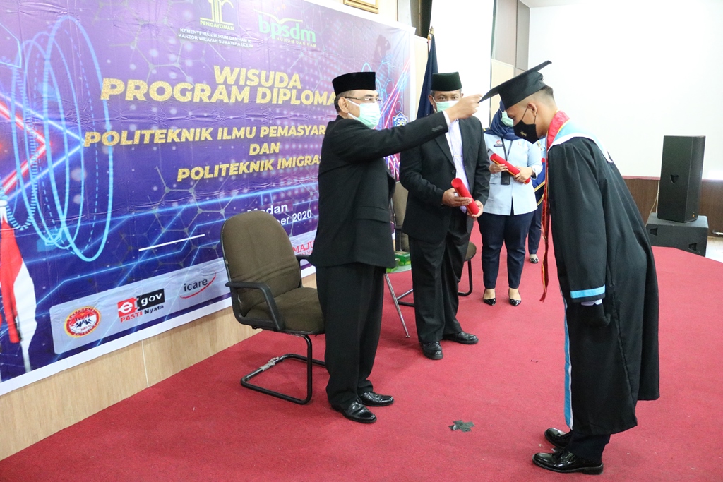 ZZZWisuda Taruna Program Diploma IV3