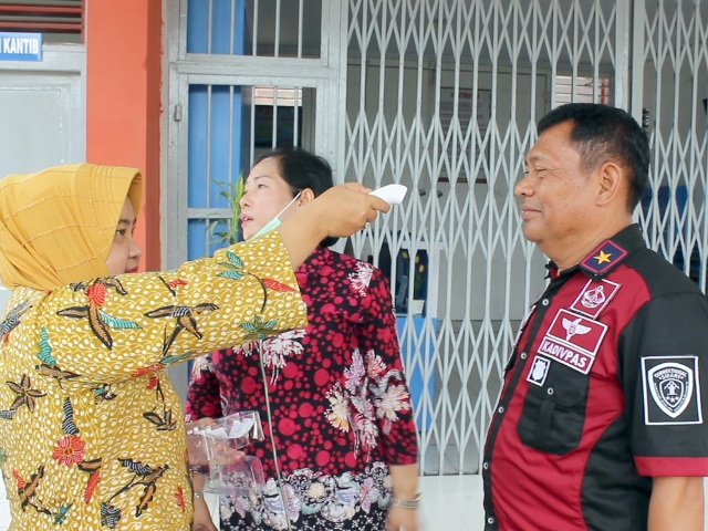 zCegah Coronavirus Kantor Wilayah Kementerian Hukum dan HAM Sumatera Utara Bekerja Sama Dengan Loving Hand Charity Adakan Sosialisasi Dan Pengobatan Gratis 8