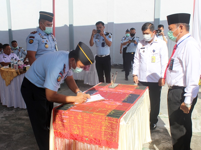 zSerah Terima Jabatan Kepala Lembaga Pemasyarakatan Kelas IIB Lubuk Pakam4