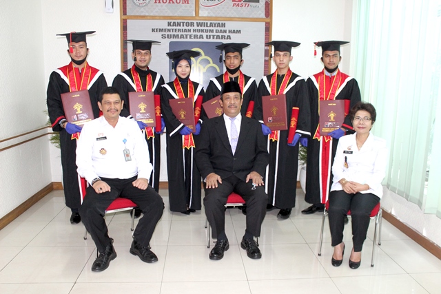 zzWisuda Taruna Crash Program Poltekip11