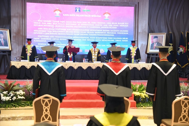 zzWisuda Taruna Crash Program Poltekip5